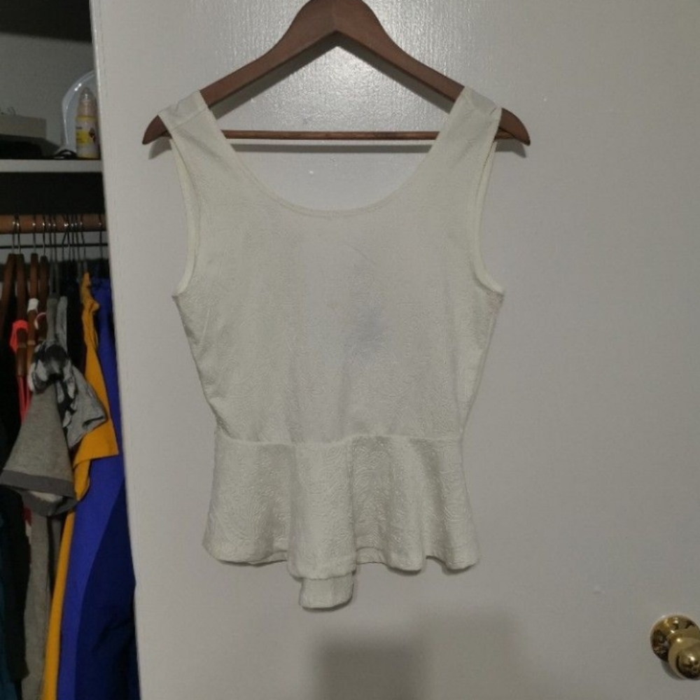 Seductions, M, White